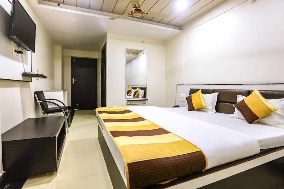 Venus Hotel 5 Minute Walking Distance From Dargah อัจเมอร์ ภายนอก รูปภาพ