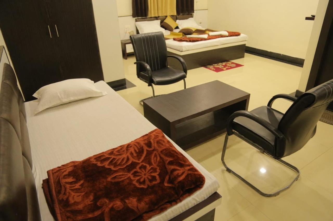 Venus Hotel 5 Minute Walking Distance From Dargah อัจเมอร์ ภายนอก รูปภาพ