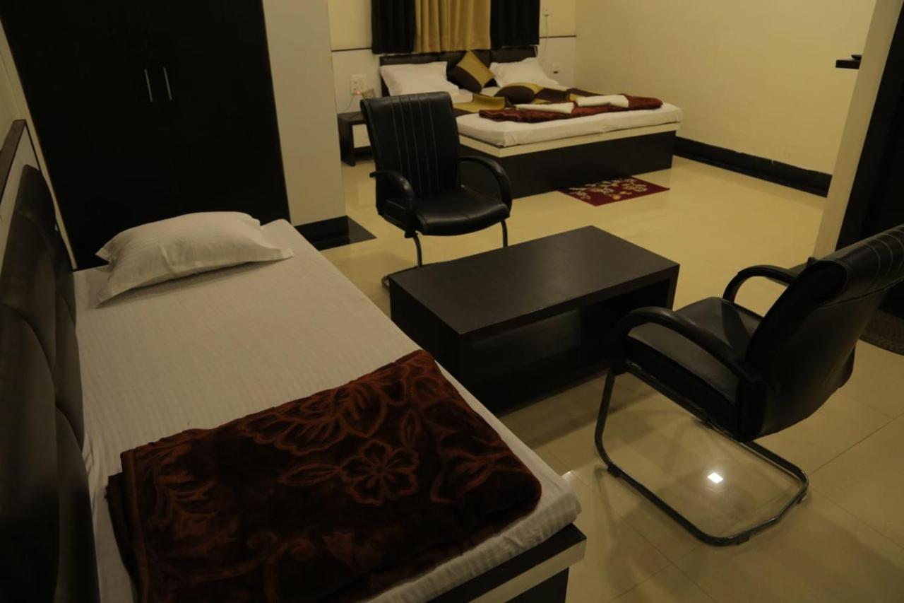 Venus Hotel 5 Minute Walking Distance From Dargah อัจเมอร์ ภายนอก รูปภาพ
